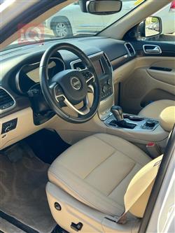 جیپ گراند شیرۆکی